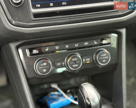 Сірий Фольксваген Тігуан, об'ємом двигуна 1.97 л та пробігом 149 тис. км за 23000 $, фото 30 на Automoto.ua