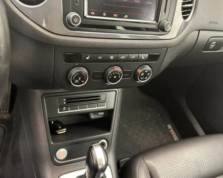 Сірий Фольксваген Тігуан, об'ємом двигуна 1.98 л та пробігом 196 тис. км за 12900 $, фото 9 на Automoto.ua