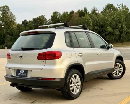 Сірий Фольксваген Тігуан, об'ємом двигуна 2 л та пробігом 70 тис. км за 3000 $, фото 6 на Automoto.ua