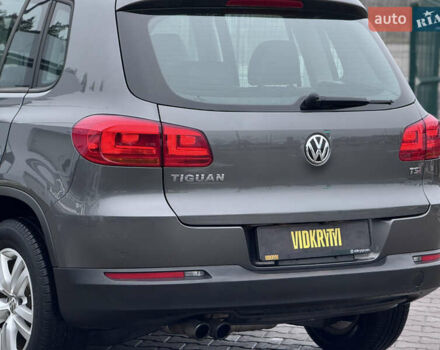 Серый Фольксваген Тигуан, объемом двигателя 2 л и пробегом 169 тыс. км за 12300 $, фото 19 на Automoto.ua