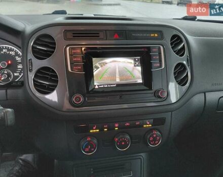 Серый Фольксваген Тигуан, объемом двигателя 1.98 л и пробегом 143 тыс. км за 12950 $, фото 26 на Automoto.ua