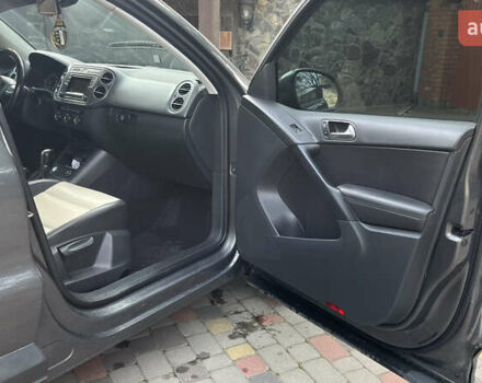 Сірий Фольксваген Тігуан, об'ємом двигуна 1.98 л та пробігом 234 тис. км за 9999 $, фото 27 на Automoto.ua