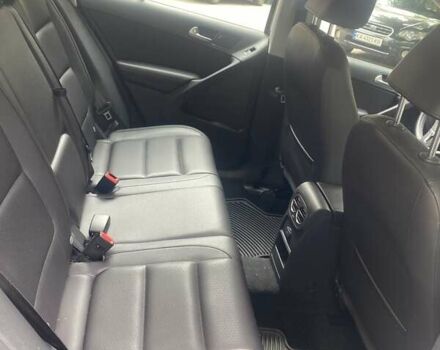 Серый Фольксваген Тигуан, объемом двигателя 2 л и пробегом 95 тыс. км за 14976 $, фото 14 на Automoto.ua