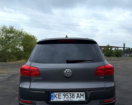 Серый Фольксваген Тигуан, объемом двигателя 2 л и пробегом 188 тыс. км за 13500 $, фото 3 на Automoto.ua