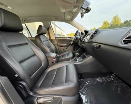 Сірий Фольксваген Тігуан, об'ємом двигуна 2 л та пробігом 70 тис. км за 3000 $, фото 8 на Automoto.ua