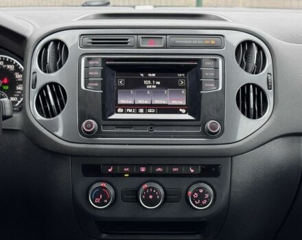 Серый Фольксваген Тигуан, объемом двигателя 2 л и пробегом 169 тыс. км за 12300 $, фото 16 на Automoto.ua