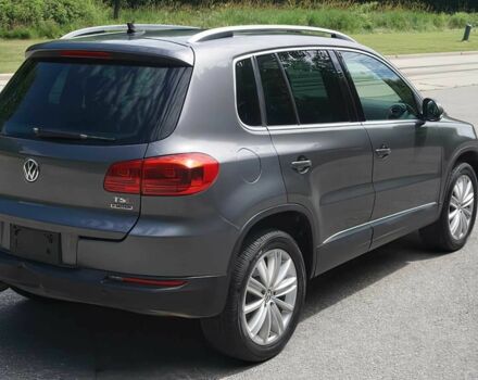 Серый Фольксваген Тигуан, объемом двигателя 2 л и пробегом 71 тыс. км за 7000 $, фото 4 на Automoto.ua