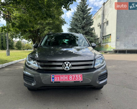 Сірий Фольксваген Тігуан, об'ємом двигуна 1.98 л та пробігом 299 тис. км за 11999 $, фото 1 на Automoto.ua