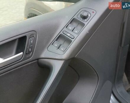 Сірий Фольксваген Тігуан, об'ємом двигуна 2 л та пробігом 205 тис. км за 12200 $, фото 27 на Automoto.ua