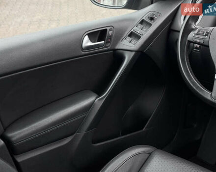 Серый Фольксваген Тигуан, объемом двигателя 2 л и пробегом 169 тыс. км за 12300 $, фото 27 на Automoto.ua