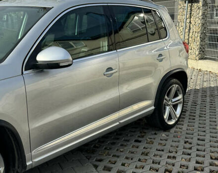 Сірий Фольксваген Тігуан, об'ємом двигуна 2 л та пробігом 175 тис. км за 12750 $, фото 4 на Automoto.ua