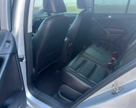 Серый Фольксваген Тигуан, объемом двигателя 2 л и пробегом 78 тыс. км за 4600 $, фото 11 на Automoto.ua