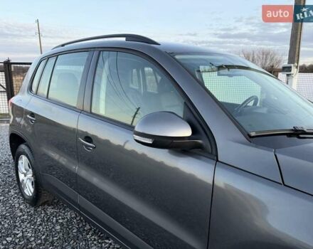 Серый Фольксваген Тигуан, объемом двигателя 2 л и пробегом 135 тыс. км за 11950 $, фото 12 на Automoto.ua