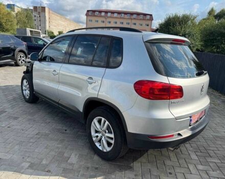 Серый Фольксваген Тигуан, объемом двигателя 2 л и пробегом 185 тыс. км за 8900 $, фото 2 на Automoto.ua