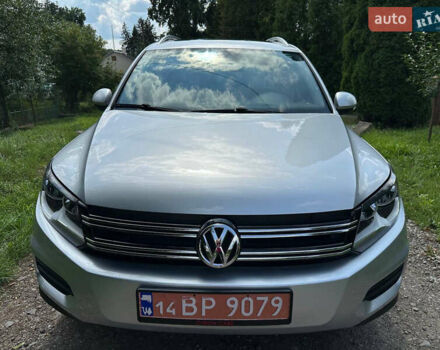 Серый Фольксваген Тигуан, объемом двигателя 2 л и пробегом 128 тыс. км за 15000 $, фото 4 на Automoto.ua
