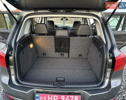 Серый Фольксваген Тигуан, объемом двигателя 2 л и пробегом 135 тыс. км за 11950 $, фото 83 на Automoto.ua