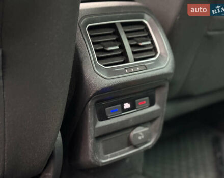 Сірий Фольксваген Тігуан, об'ємом двигуна 1.97 л та пробігом 149 тис. км за 24000 $, фото 23 на Automoto.ua