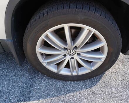 Сірий Фольксваген Тігуан, об'ємом двигуна 2 л та пробігом 77 тис. км за 7000 $, фото 13 на Automoto.ua