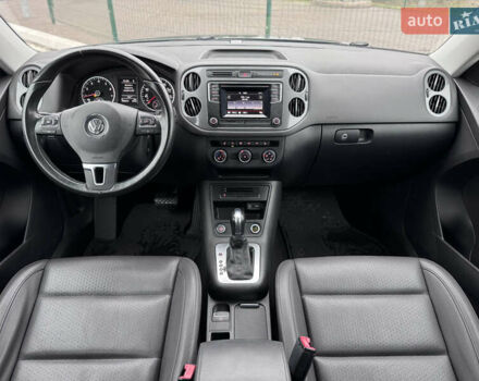Серый Фольксваген Тигуан, объемом двигателя 2 л и пробегом 169 тыс. км за 12300 $, фото 20 на Automoto.ua