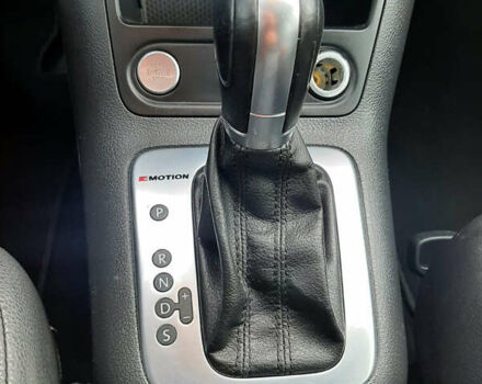 Сірий Фольксваген Тігуан, об'ємом двигуна 2 л та пробігом 206 тис. км за 12600 $, фото 10 на Automoto.ua