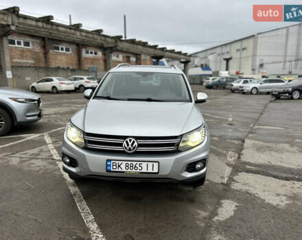 Серый Фольксваген Тигуан, объемом двигателя 1.98 л и пробегом 117 тыс. км за 14500 $, фото 1 на Automoto.ua
