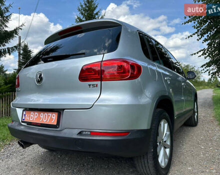 Серый Фольксваген Тигуан, объемом двигателя 2 л и пробегом 128 тыс. км за 15000 $, фото 6 на Automoto.ua