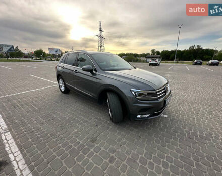 Серый Фольксваген Тигуан, объемом двигателя 2 л и пробегом 245 тыс. км за 26999 $, фото 6 на Automoto.ua