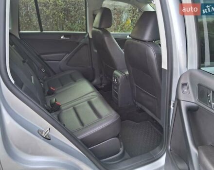 Сірий Фольксваген Тігуан, об'ємом двигуна 2 л та пробігом 190 тис. км за 11650 $, фото 20 на Automoto.ua