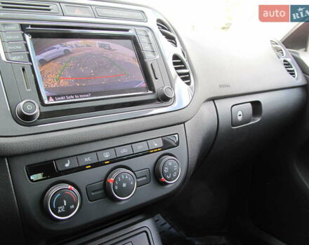 Серый Фольксваген Тигуан, объемом двигателя 2 л и пробегом 186 тыс. км за 14900 $, фото 97 на Automoto.ua