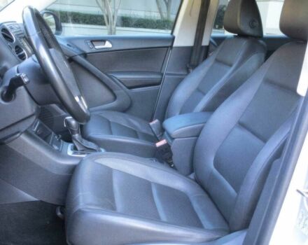 Серый Фольксваген Тигуан, объемом двигателя 2 л и пробегом 70 тыс. км за 4100 $, фото 7 на Automoto.ua