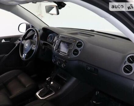 Сірий Фольксваген Тігуан, об'ємом двигуна 2 л та пробігом 131 тис. км за 2900 $, фото 13 на Automoto.ua