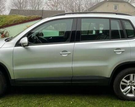 Сірий Фольксваген Тігуан, об'ємом двигуна 2 л та пробігом 204 тис. км за 13200 $, фото 14 на Automoto.ua