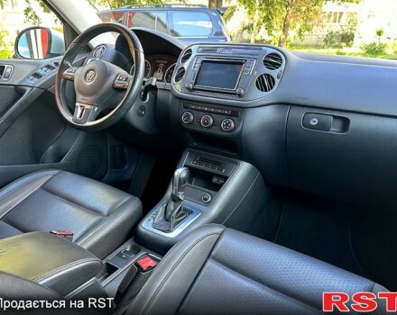 Сірий Фольксваген Тігуан, об'ємом двигуна 2 л та пробігом 190 тис. км за 13700 $, фото 7 на Automoto.ua