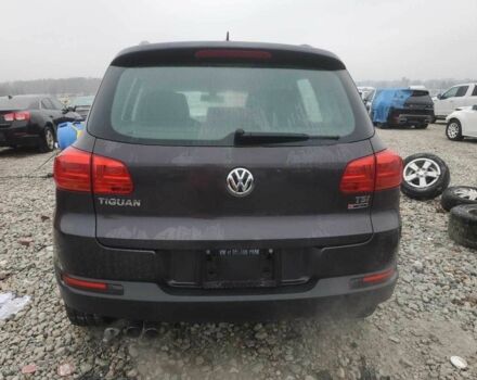 Сірий Фольксваген Тігуан, об'ємом двигуна 2 л та пробігом 135 тис. км за 2300 $, фото 5 на Automoto.ua