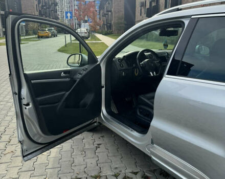 Сірий Фольксваген Тігуан, об'ємом двигуна 2 л та пробігом 175 тис. км за 12750 $, фото 20 на Automoto.ua