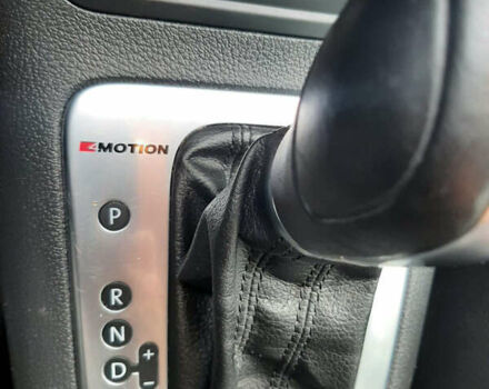 Сірий Фольксваген Тігуан, об'ємом двигуна 2 л та пробігом 206 тис. км за 12600 $, фото 11 на Automoto.ua