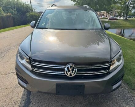 Серый Фольксваген Тигуан, объемом двигателя 2 л и пробегом 74 тыс. км за 7900 $, фото 1 на Automoto.ua