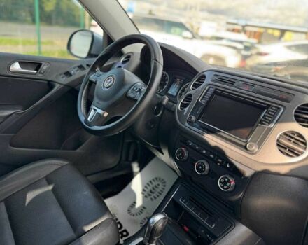 Серый Фольксваген Тигуан, объемом двигателя 2 л и пробегом 185 тыс. км за 8900 $, фото 4 на Automoto.ua