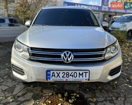 Серый Фольксваген Тигуан, объемом двигателя 1.98 л и пробегом 115 тыс. км за 12999 $, фото 3 на Automoto.ua