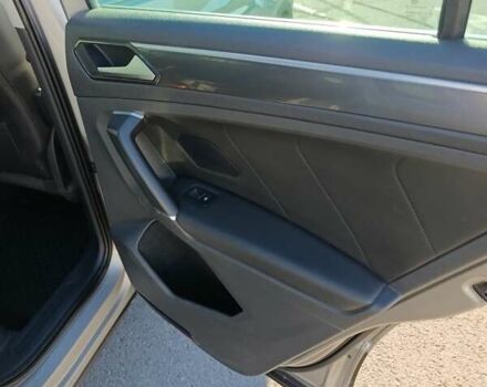 Сірий Фольксваген Тігуан, об'ємом двигуна 1.98 л та пробігом 298 тис. км за 23800 $, фото 48 на Automoto.ua