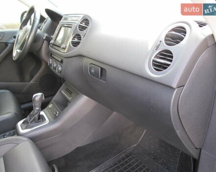 Серый Фольксваген Тигуан, объемом двигателя 2 л и пробегом 186 тыс. км за 14900 $, фото 62 на Automoto.ua