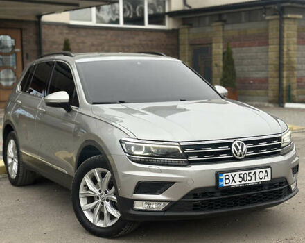 Серый Фольксваген Тигуан, объемом двигателя 1.98 л и пробегом 115 тыс. км за 23300 $, фото 8 на Automoto.ua