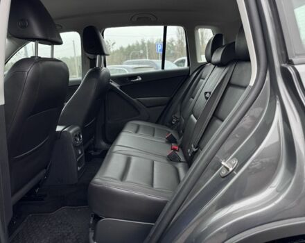 Серый Фольксваген Тигуан, объемом двигателя 2 л и пробегом 169 тыс. км за 12300 $, фото 22 на Automoto.ua