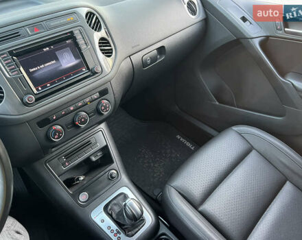 Сірий Фольксваген Тігуан, об'ємом двигуна 1.98 л та пробігом 128 тис. км за 14699 $, фото 8 на Automoto.ua