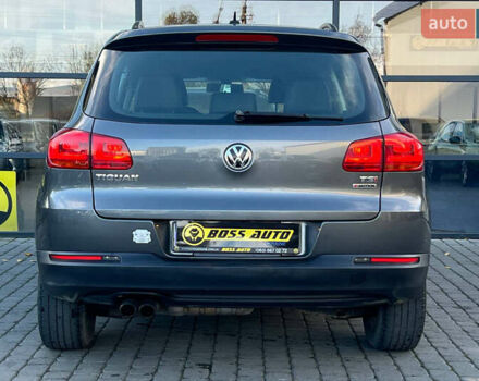 Серый Фольксваген Тигуан, объемом двигателя 2 л и пробегом 193 тыс. км за 13700 $, фото 5 на Automoto.ua