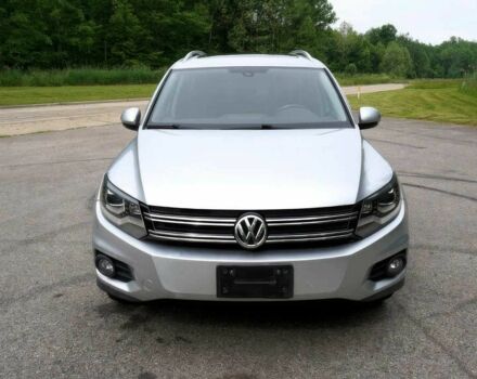 Серый Фольксваген Тигуан, объемом двигателя 2 л и пробегом 77 тыс. км за 4500 $, фото 1 на Automoto.ua