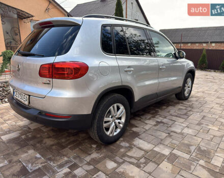 Серый Фольксваген Тигуан, объемом двигателя 1.98 л и пробегом 142 тыс. км за 12800 $, фото 4 на Automoto.ua