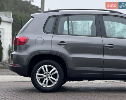 Серый Фольксваген Тигуан, объемом двигателя 2 л и пробегом 169 тыс. км за 12300 $, фото 8 на Automoto.ua