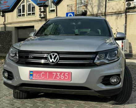 Сірий Фольксваген Тігуан, об'ємом двигуна 2 л та пробігом 175 тис. км за 12750 $, фото 2 на Automoto.ua