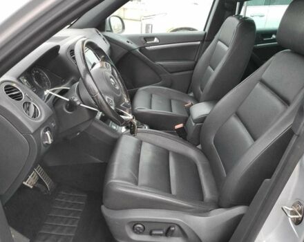 Сірий Фольксваген Тігуан, об'ємом двигуна 2 л та пробігом 126 тис. км за 3000 $, фото 5 на Automoto.ua